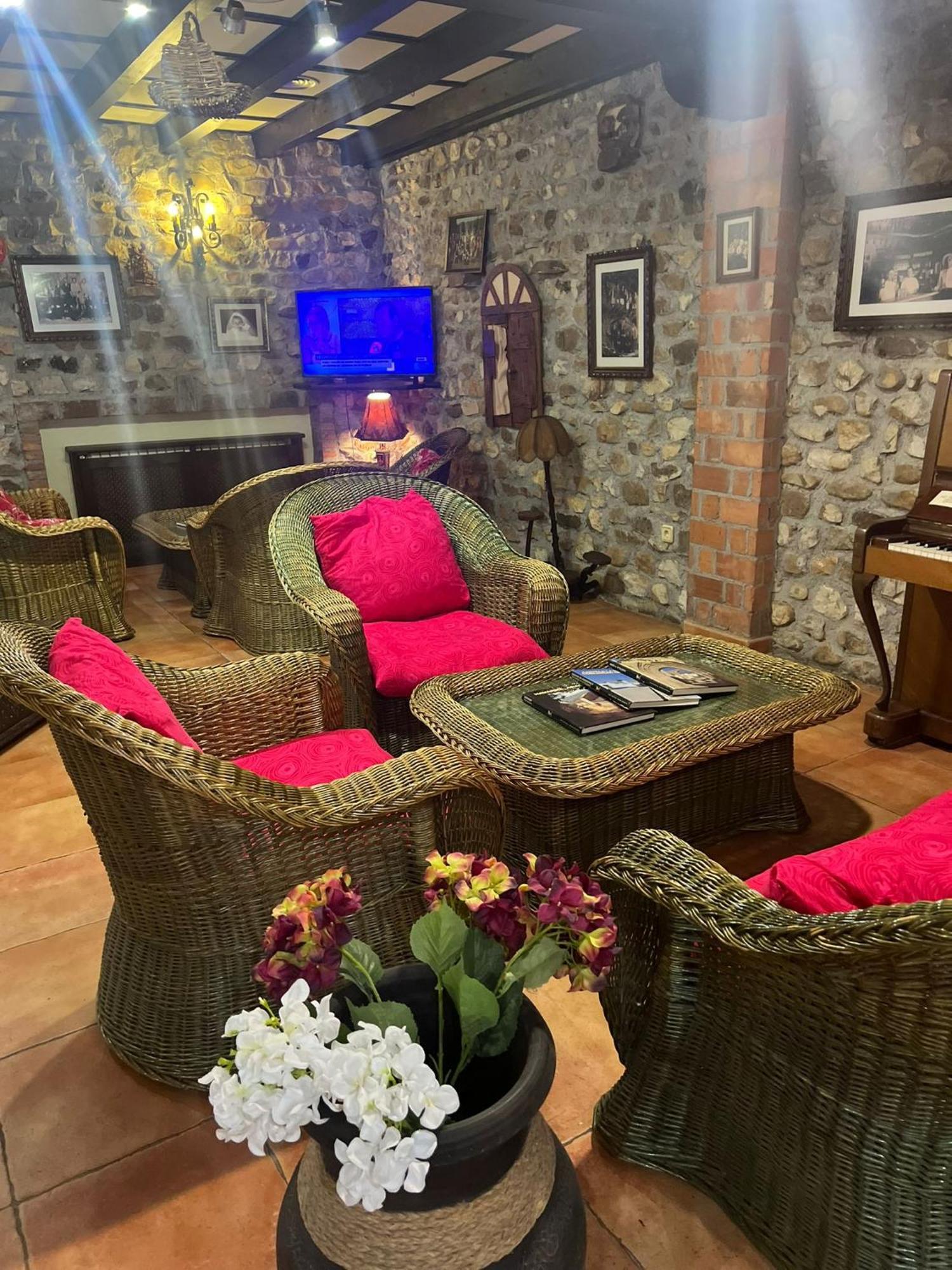 Hotel El Bricial Soto De Cangas Luaran gambar
