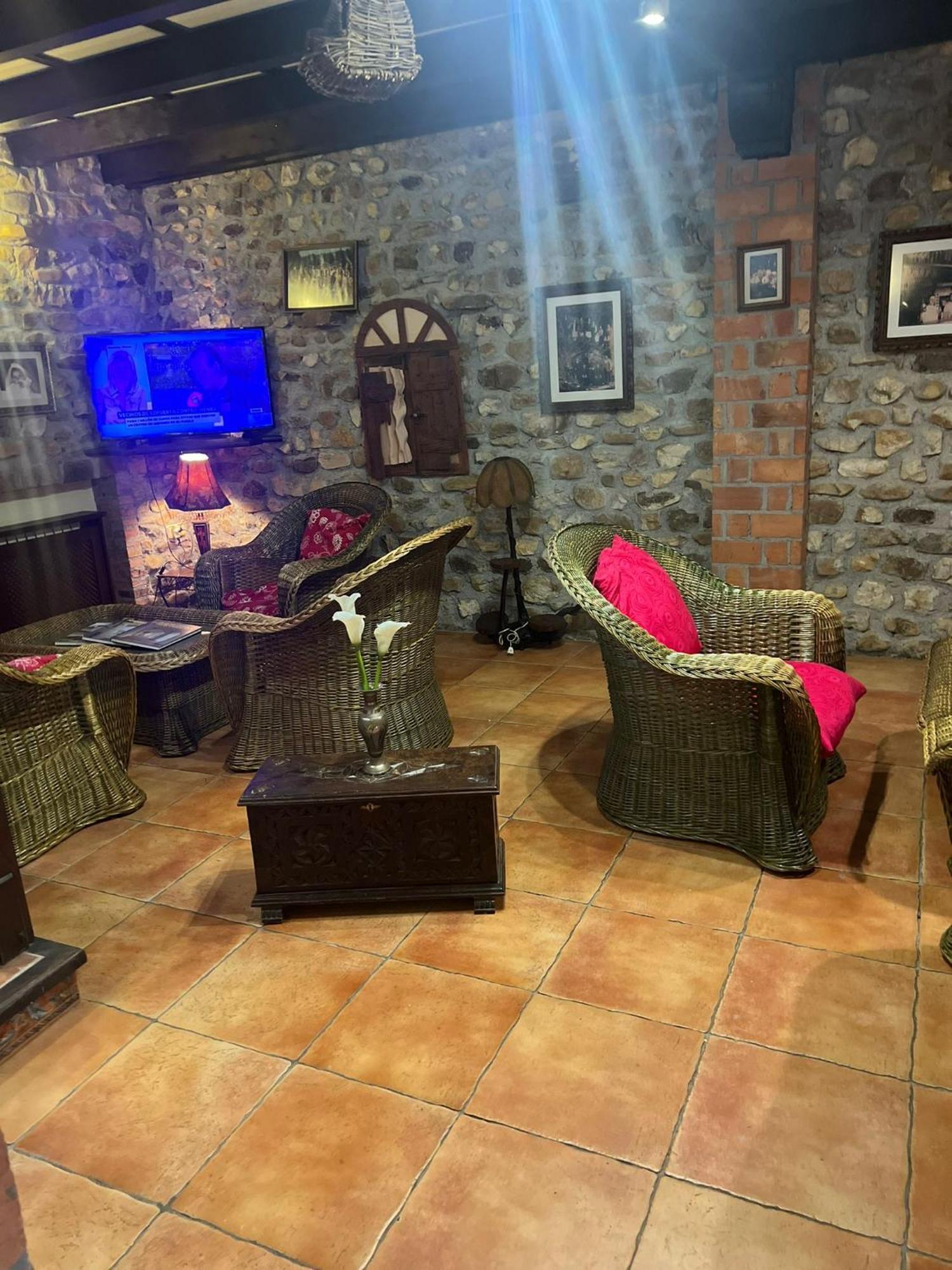Hotel El Bricial Soto De Cangas Luaran gambar