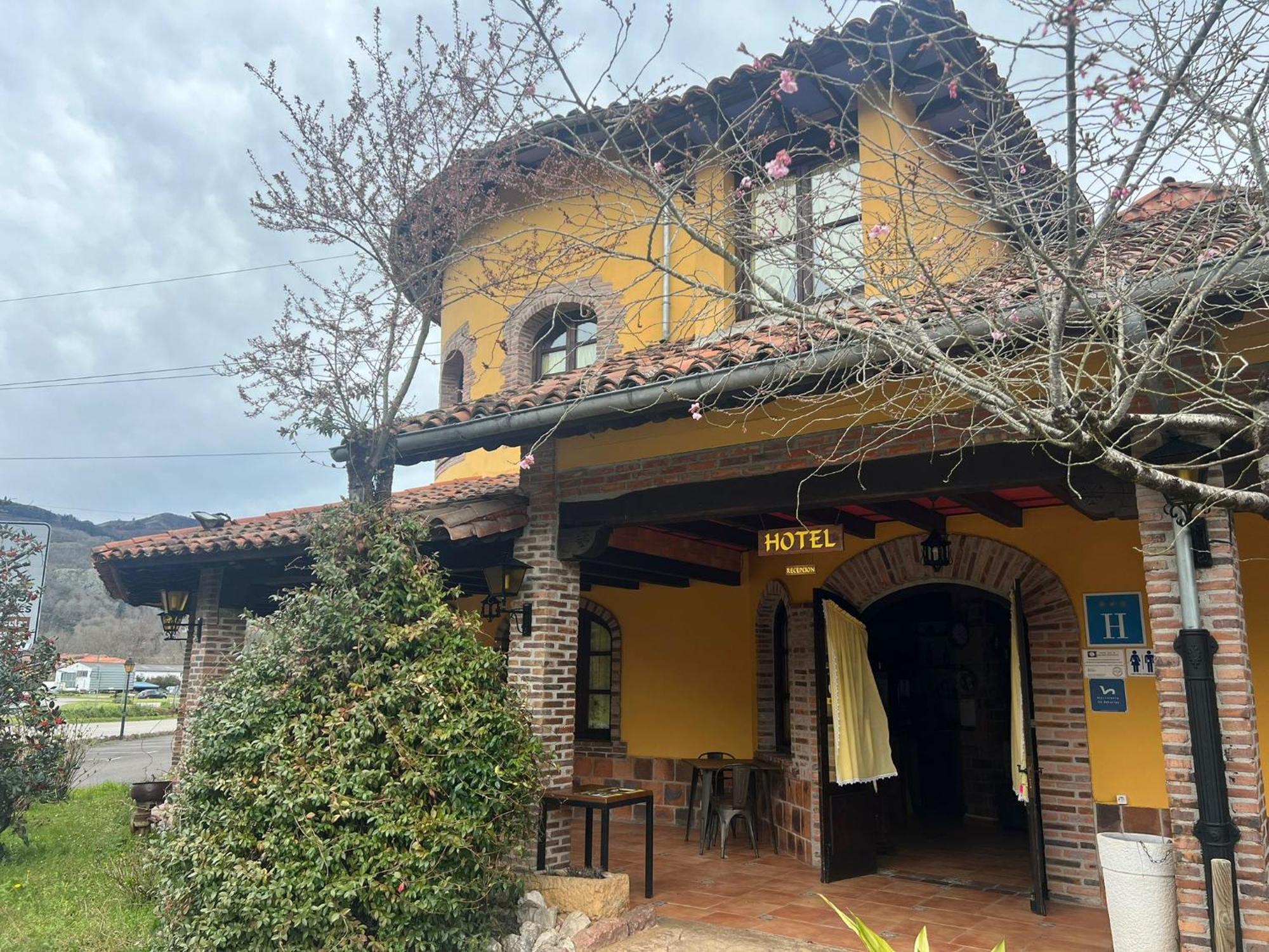 Hotel El Bricial Soto De Cangas Luaran gambar